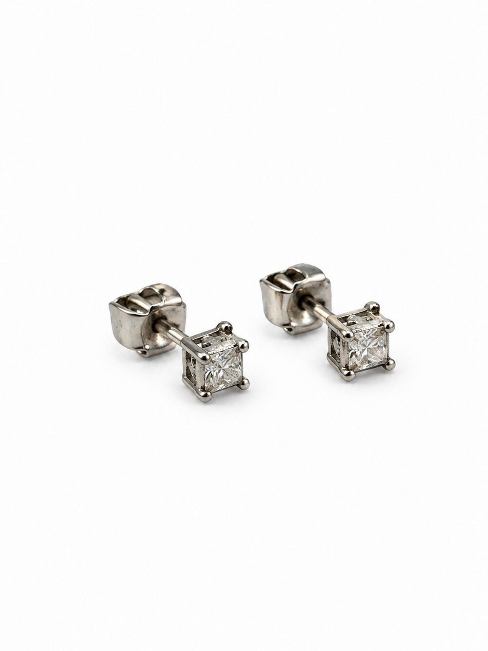 10K White Gold Princess Cut Diamond Stud Earrings 0.25 CTW